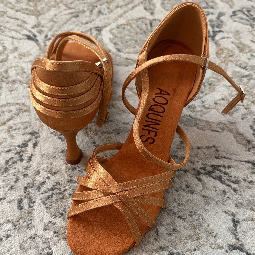 Women's Gold Heels professional Latin, dance shoes, satin salsa Sz9 - Picture 4 of 11